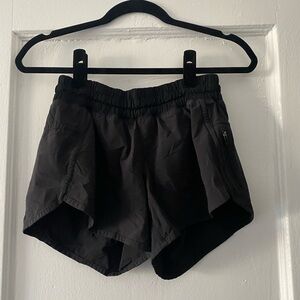 Lululemon Track That Short 4” Size 6 Woman’s Shorts Black